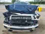 2021 Ram 1500 Big Horn z VIN 1C6SRFBT8MN816530, wystawiony jako Copart lot #68657415 z przebiegiem 95 167 mil mil oraz Szkoda całkowita • Salvage title. Historia ofert i sprzedaży dostępna na DreamBid. Obrazek 11.