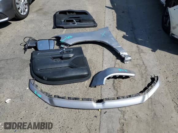 2019 Ram 1500 Big Horn z VIN 1C6SRFFT0KN783689, wystawiony jako Copart lot #68394205 z przebiegiem 261 357 mil mil oraz Szkoda całkowita • Salvage title. Historia ofert i sprzedaży dostępna na DreamBid. Obrazek 12.