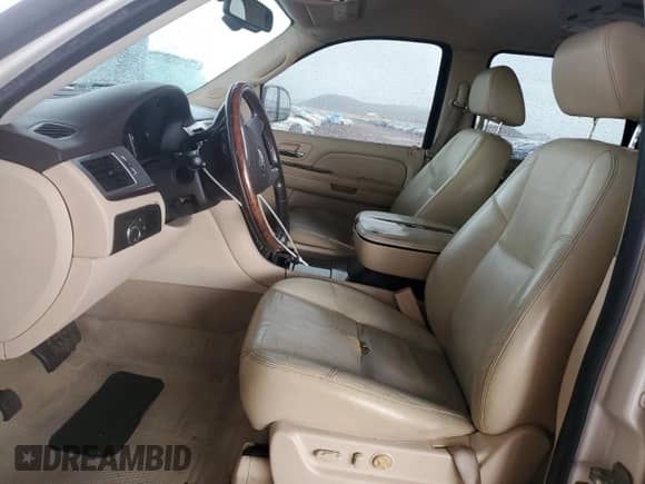 2008 Cadillac Escalade with VIN 1GYFK63858R114232, listed as a Copart auction lot 84450045 with 137,147 mi miles and Salvage title. Bid and sale history available at DreamBid. Image 7.