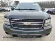 2010 Chevrolet Suburban Commercial z VIN 1GNUKHE39AR245154, wystawiony jako Copart lot #41907855 z przebiegiem 183 409 mil mil oraz Czysty tytuł • Clean title. Historia ofert i sprzedaży dostępna na DreamBid. Obrazek 5.