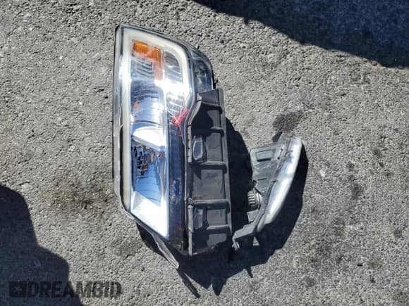 2018 Ford Explorer Limited z VIN 1FM5K7F87JGA70167, wystawiony jako Copart lot #68419525 z przebiegiem 106 969 mil mil oraz Szkoda całkowita • Salvage title. Historia ofert i sprzedaży dostępna na DreamBid. Obrazek 13.