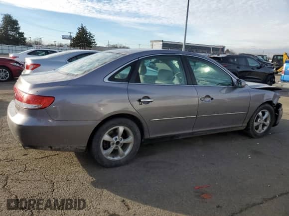 2006 Hyundai Azera SE с VIN KMHFC46F46A073536, выставлен на аукционе Copart как лот 85753124 с пробегом 201 014 миль миль и Чистый • Clean title. История ставок и продаж доступна на DreamBid. Изображение 3.