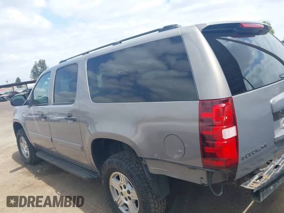 2007 Chevrolet Suburban LT с VIN 1GNFK163X7J289542, выставлен на аукционе IAAI как лот 42054920 с пробегом 146 702 миль миль и . История ставок и продаж доступна на DreamBid. Изображение 15.
