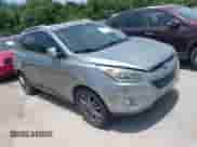 2015 Hyundai Tucson Limited z VIN KM8JU3AG6FU015668, wystawiony jako IAAI lot #42448393 z przebiegiem 214 868 mil mil oraz . Historia ofert i sprzedaży dostępna na DreamBid. Obrazek 1.