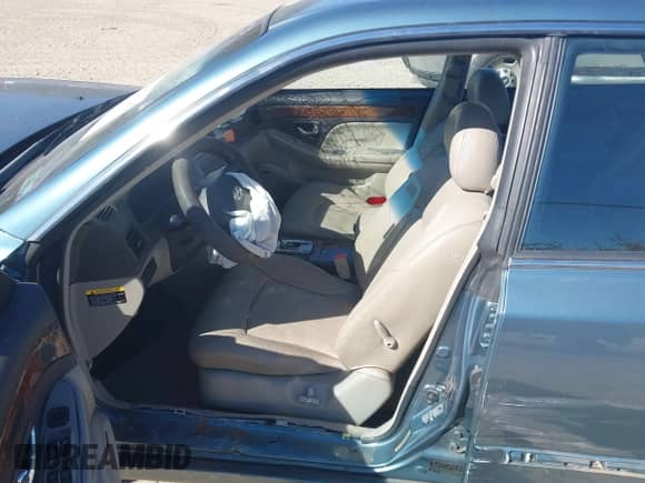 2004 Hyundai XG с VIN KMHFU45E24A373126, выставлен на аукционе IAAI как лот 43473546 с пробегом Не указан миль и . История ставок и продаж доступна на DreamBid. Изображение 5.