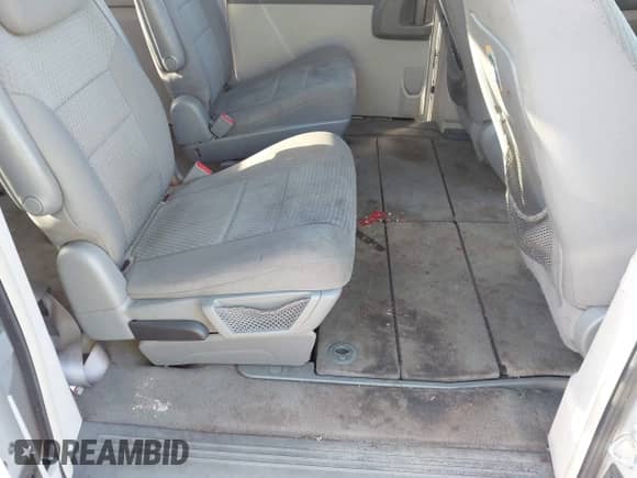 2010 Dodge Grand Caravan SXT with VIN 2D4RN5D11AR251628, listed as a IAAI auction lot 43350917 with 109,808 mi miles and . Bid and sale history available at DreamBid. Image 8.