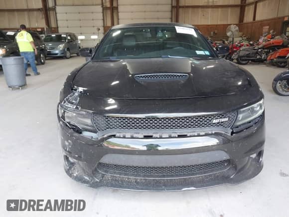 2018 Dodge Charger R/T z VIN 2C3CDXCT8JH331636, wystawiony jako IAAI lot #43083523 z przebiegiem 136 301 mil mil oraz . Historia ofert i sprzedaży dostępna na DreamBid. Obrazek 17.