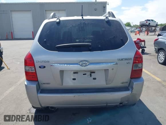 2007 Hyundai Tucson SE z VIN KM8JN72D67U503903, wystawiony jako IAAI lot #42471029 z przebiegiem 234 409 mil mil oraz . Historia ofert i sprzedaży dostępna na DreamBid. Obrazek 16.