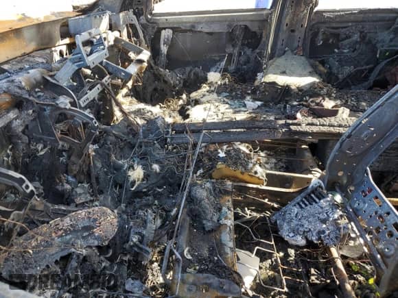 2015 Ram 1500 Tradesman с VIN 1C6RR7KMXFS684713, выставлен на аукционе Copart как лот 88312395 с пробегом Не указан миль и На запчасти • Non repairable. История ставок и продаж доступна на DreamBid. Изображение 7.