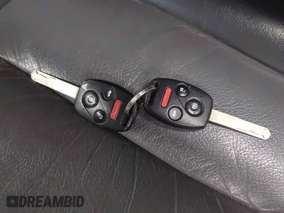 2006 Honda Accord EX-L z VIN 1HGCM66546A071696, wystawiony jako IAAI lot #43536734 z przebiegiem 122 506 mil mil oraz . Historia ofert i sprzedaży dostępna na DreamBid. Obrazek 11.