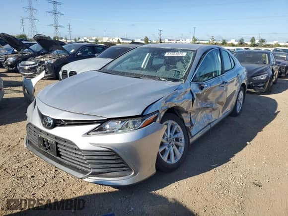 2022 Toyota Camry LE с VIN 4T1C11AK2NU707161, выставлен на аукционе Copart как лот 81504925 с пробегом 33 258 миль миль и Списание • Salvage title. История ставок и продаж доступна на DreamBid. Изображение 1.