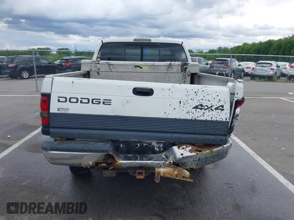 1999 Dodge 1500 with VIN 3B7HF12Y2XG116753, listed as a IAAI auction lot 42323719 with Not provided miles and . Bid and sale history available at DreamBid. Image 16.