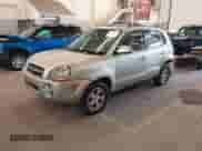 2009 Hyundai Tucson SE с VIN KM8JN12D59U934815, выставлен на аукционе IAAI как лот 42113682 с пробегом 170 705 миль миль и . История ставок и продаж доступна на DreamBid. Изображение 17.