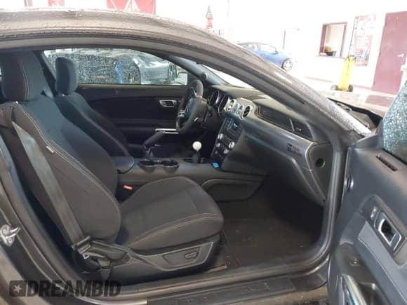 2020 Ford Mustang GT с VIN 1FA6P8CFXL5108286, выставлен на аукционе IAAI как лот 42959782 с пробегом 43 052 миль миль и . История ставок и продаж доступна на DreamBid. Изображение 5.