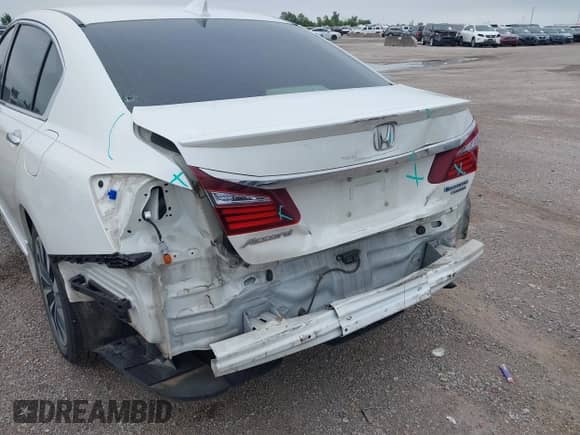 2017 Honda Accord Touring с VIN JHMCR6F74HC025115, выставлен на аукционе IAAI как лот 42422343 с пробегом 161 088 миль миль и . История ставок и продаж доступна на DreamBid. Изображение 6.
