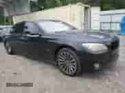 2009 BMW 7 Series 750Li with VIN WBAKB835X9CY57752, listed as a Copart auction lot 67517575 with 111,522 mi miles and Salvage title. Bid and sale history available at DreamBid. Image 4.