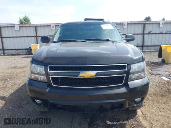 2012 Chevrolet Suburban LT z VIN 1GNSKJE72CR314366, wystawiony jako IAAI lot #42453057 z przebiegiem 183 897 mil mil oraz . Historia ofert i sprzedaży dostępna na DreamBid. Obrazek 12.