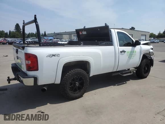 2013 Chevrolet Silverado 1500 Work Truck с VIN 1GCNKPEXXDZ205437, выставлен на аукционе Copart как лот 61993105 с пробегом Не указан миль и Списание • Salvage title. История ставок и продаж доступна на DreamBid. Изображение 3.