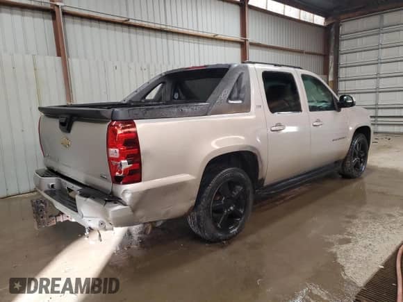 2007 Chevrolet Avalanche 1LT с VIN 3GNFK12307G145313, выставлен на аукционе Copart как лот 81746835 с пробегом 136 215 миль миль и Списание • Salvage title. История ставок и продаж доступна на DreamBid. Изображение 3.