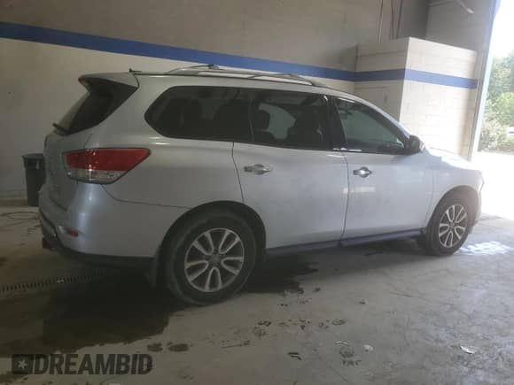 2014 Nissan Pathfinder SL with VIN 5N1AR2MM5EC649720, listed as a Copart auction lot 70483095 with 159,950 mi miles and Clean title. Bid and sale history available at DreamBid. Image 3.