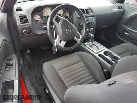 2013 Dodge Challenger Rallye Redline с VIN 2C3CDYAG8DH511215, выставлен на аукционе Copart как лот 68700435 с пробегом 161 843 миль миль и Списание • Salvage title. История ставок и продаж доступна на DreamBid. Изображение 8.