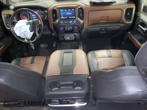 2021 Chevrolet Silverado 2500HD High Country with VIN 1GC4YRE77MF223479, listed as a Copart auction lot 67947525 with 50,705 mi miles and Salvage title. Bid and sale history available at DreamBid. Image 8.