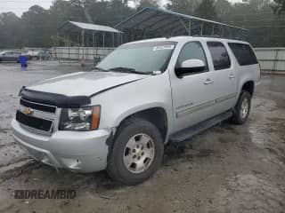 2010 Chevrolet Suburban LT with VIN 1GNUCJE02AR202480, listed as a Copart auction lot 85529905 with 440,370 mi miles and Salvage title. Bid and sale history available at DreamBid. Image 1.