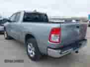 2022 Ram 1500 Big Horn z VIN 1C6RREBG3NN173629, wystawiony jako IAAI lot #40765434 z przebiegiem 57 662 mil mil oraz . Historia ofert i sprzedaży dostępna na DreamBid. Obrazek 3.