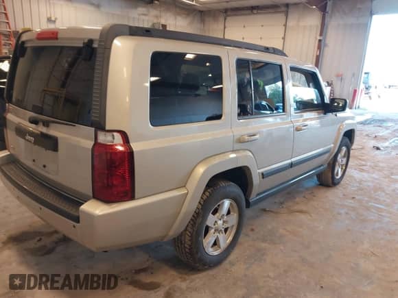 2008 Jeep Commander Sport с VIN 1J8HG48K28C235739, выставлен на аукционе IAAI как лот 43112454 с пробегом 150 532 миль миль и . История ставок и продаж доступна на DreamBid. Изображение 4.