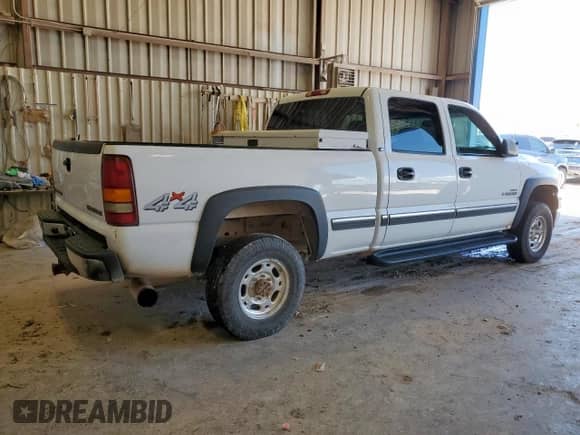 2002 Chevrolet Silverado 2500HD LS с VIN 1GCHK231X2F223532, выставлен на аукционе Copart как лот 60447805 с пробегом 331 946 миль миль и Списание • Salvage title. История ставок и продаж доступна на DreamBid. Изображение 3.
