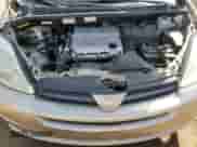 2005 Toyota Sienna XLE z VIN 5TDBA22C95S038095, wystawiony jako Copart lot #84427715 z przebiegiem 201 341 mil mil oraz Czysty tytuł • Clean title. Historia ofert i sprzedaży dostępna na DreamBid. Obrazek 12.