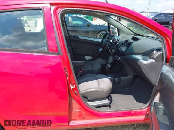 2015 Chevrolet Spark LT с VIN KL8CD6S94FC795747, выставлен на аукционе IAAI как лот 43003846 с пробегом 199 534 миль миль и . История ставок и продаж доступна на DreamBid. Изображение 5.