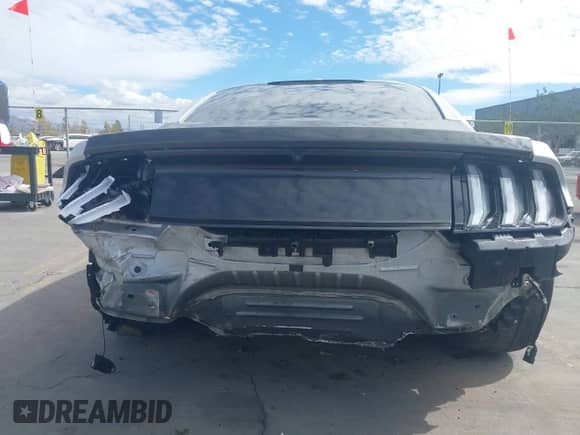 2018 Ford Mustang GT с VIN 1FA6P8CF2J5182654, выставлен на аукционе IAAI как лот 43336725 с пробегом Не указан миль и . История ставок и продаж доступна на DreamBid. Изображение 18.