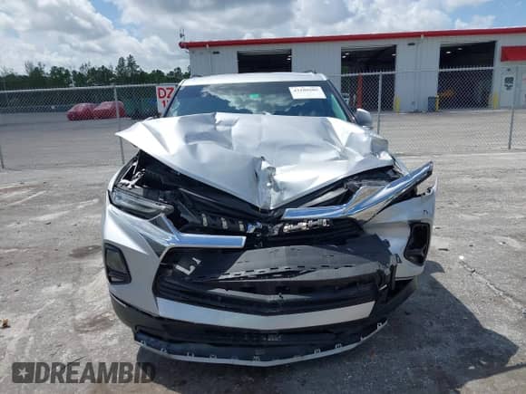 2020 Chevrolet Blazer LT с VIN 3GNKBCR43LS656501, выставлен на аукционе IAAI как лот 43109505 с пробегом 45 732 миль миль и . История ставок и продаж доступна на DreamBid. Изображение 12.