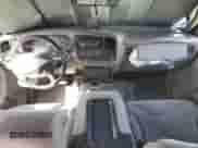 2000 GMC Sierra 1500 SLE с VIN 2GTEK19T8Y1325448, выставлен на аукционе Copart как лот 52782085 с пробегом 384 022 миль миль и Списание • Salvage title. История ставок и продаж доступна на DreamBid. Изображение 8.