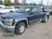 2008 Chevrolet Colorado 1LT z VIN 1GCDT19E388133765, wystawiony jako IAAI lot #43559234 z przebiegiem 198 588 mil mil oraz . Historia ofert i sprzedaży dostępna na DreamBid. Obrazek 2.