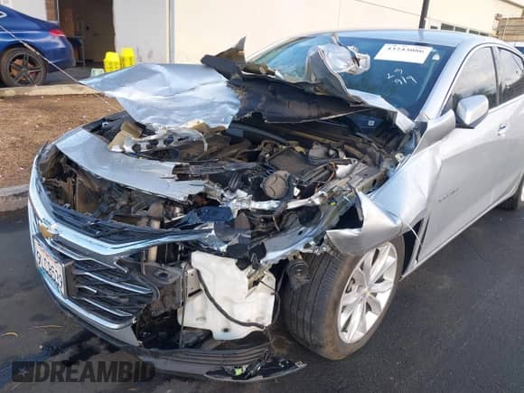 2022 Chevrolet Malibu LT z VIN 1G1ZD5ST5NF173929, wystawiony jako IAAI lot #43243086 z przebiegiem 47 137 mil mil oraz . Historia ofert i sprzedaży dostępna na DreamBid. Obrazek 6.