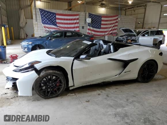 2025 Chevrolet Corvette 3LZ с VIN 1G1YF3D32S5600086, выставлен на аукционе Copart как лот 58906905 с пробегом Не указан миль и Списание • Salvage title. История ставок и продаж доступна на DreamBid. Изображение 1.