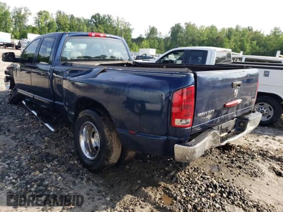 2005 Dodge 3500 SLT with VIN 3D7MR48CX5G835335, listed as a Copart auction lot 54537105 with 298,331 mi miles and Salvage title. Bid and sale history available at DreamBid. Image 2.