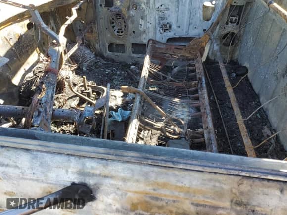 1994 Dodge 2500 с VIN 1B7KF26C9RS523846, выставлен на аукционе Copart как лот 89137995 с пробегом Не указан миль и На запчасти • Non repairable. История ставок и продаж доступна на DreamBid. Изображение 7.