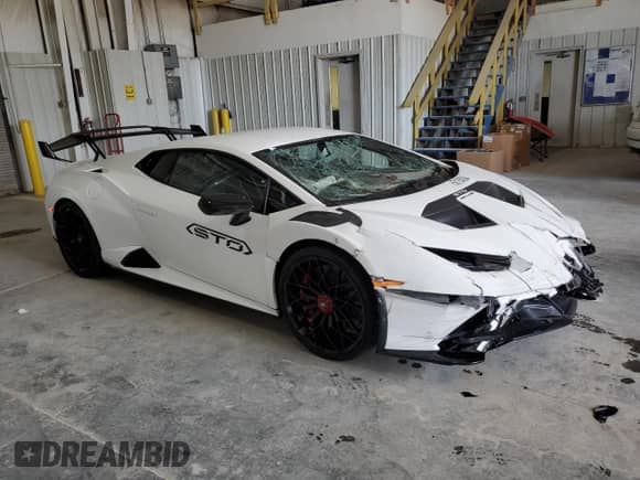 2023 Lamborghini Huracan with VIN ZHWUA6ZX2PLA25552, listed as a Copart auction lot 60155094 with 1,142 mi miles and Salvage title. Bid and sale history available at DreamBid. Image 4.