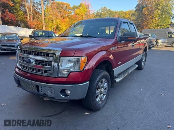2013 Ford F-150 XL z VIN 1FTFX1ET5DKE13881, wystawiony jako Copart lot #89801475 z przebiegiem 106 557 mil mil oraz Czysty tytuł • Clean title. Historia ofert i sprzedaży dostępna na DreamBid. Obrazek 1.