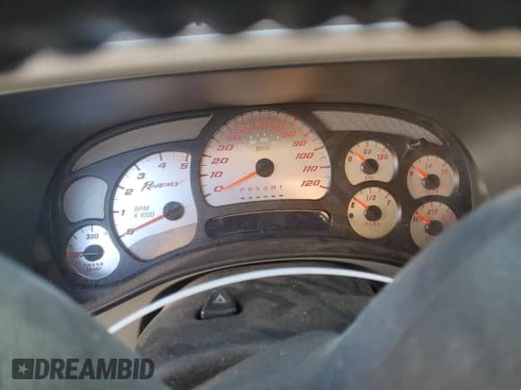 2005 Chevrolet Silverado 3500 LT z VIN 1GCJC33295F842978, wystawiony jako Copart lot #76888184 z przebiegiem Nie podano mil oraz Szkoda całkowita • Salvage title. Historia ofert i sprzedaży dostępna na DreamBid. Obrazek 8.