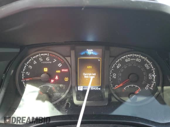 2021 Toyota Tacoma SR with VIN 3TMCZ5AN5MM403856, listed as a Copart auction lot 80177395 with 30,420 mi miles and Salvage title. Bid and sale history available at DreamBid. Image 9.