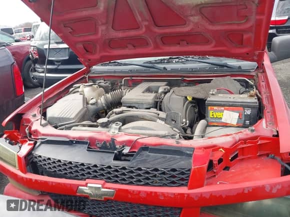 2004 Chevrolet Colorado Z71 with VIN 1GCCS196248195336, listed as a IAAI auction lot 41701938 with 245,885 mi miles and . Bid and sale history available at DreamBid. Image 10.