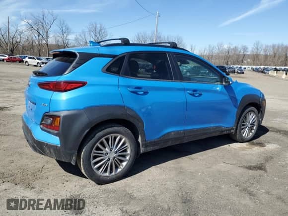 2021 Hyundai Kona SEL Plus с VIN KM8K6CAAXMU602172, выставлен на аукционе Copart как лот 49037025 с пробегом 50 567 миль миль и На запчасти • Non repairable. История ставок и продаж доступна на DreamBid. Изображение 3.
