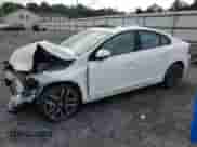 2018 Volvo S60 Dynamic с VIN YV140MTL3J2460266, выставлен на аукционе Copart как лот 65308015 с пробегом 42 832 миль миль и Списание • Salvage title. История ставок и продаж доступна на DreamBid. Изображение 1.