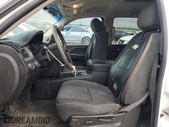 2009 Chevrolet Tahoe Commercial with VIN 1GNFK130X9R246558, listed as a Copart auction lot 49813995 with 169,647 mi miles and Clean title. Bid and sale history available at DreamBid. Image 7.