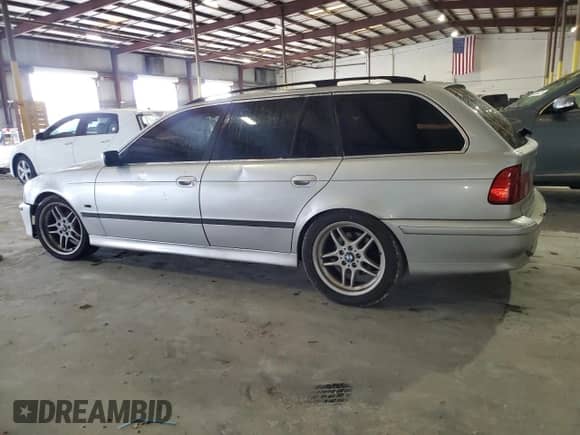 2001 BMW 5 Series 525i с VIN WBADS43461GD84053, выставлен на аукционе Copart как лот 45722195 с пробегом Не указан миль и Списание • Salvage title. История ставок и продаж доступна на DreamBid. Изображение 2.