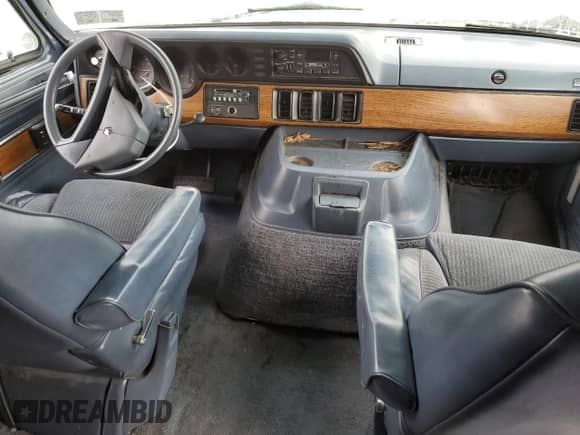 1988 Dodge Passenger with VIN 2B4HB21W4JK149486, listed as a Copart auction lot 42129255 with 160,225 mi miles and Salvage title. Bid and sale history available at DreamBid. Image 8.